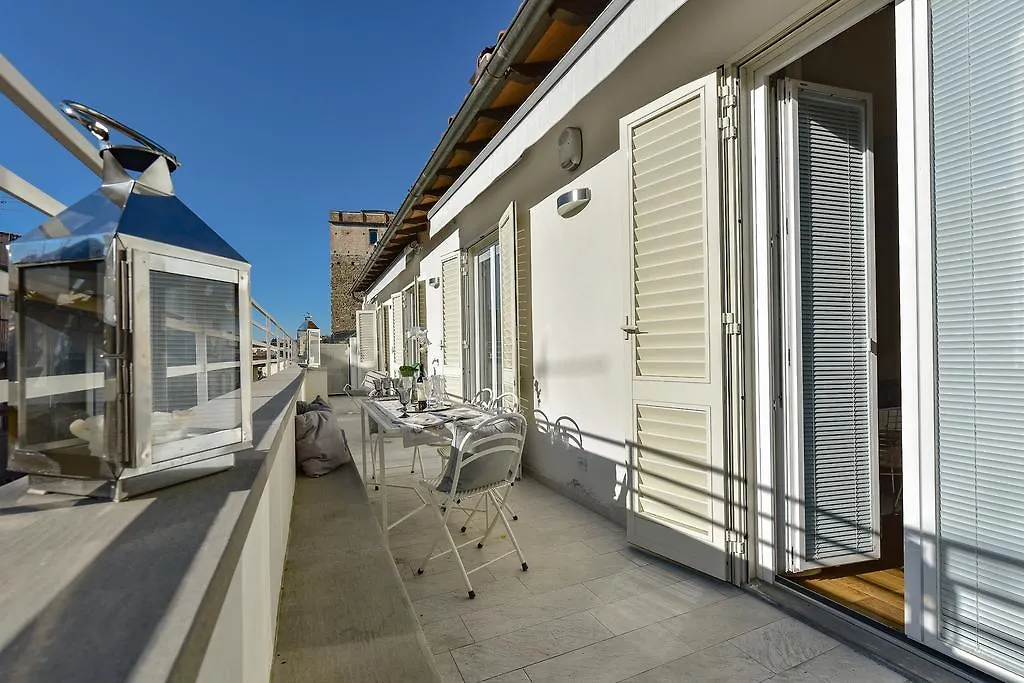 Apartments Florence - Ponte Vecchio Guelfo Italy